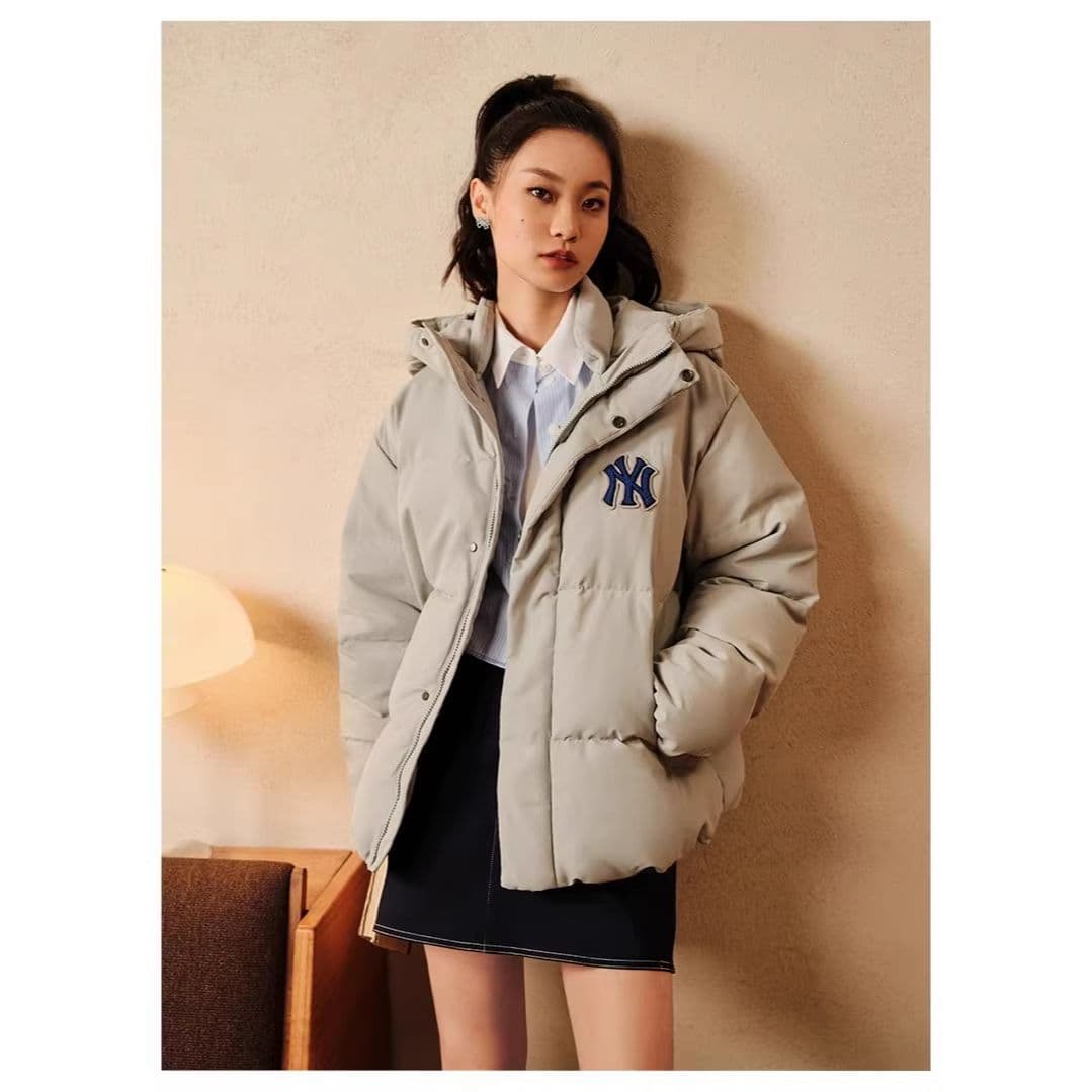 Зимняя куртка MLB FW23 Yankees Hooded Down Jacket Grey - изображение 3