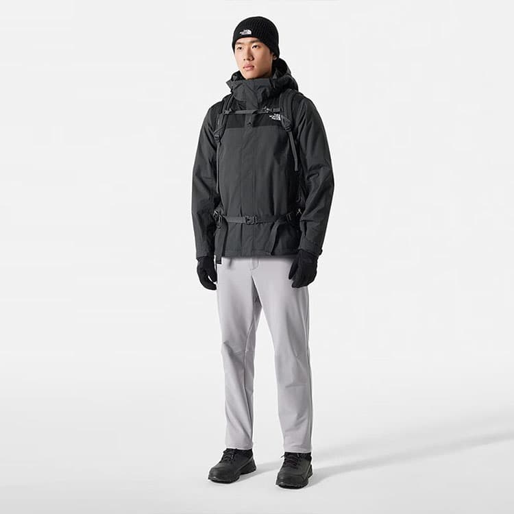 Демисезонная куртка THE NORTH FACE - изображение 4