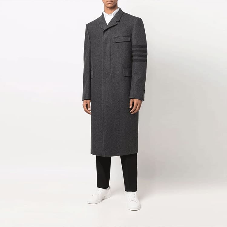 Пальто THOM BROWNE - изображение 2