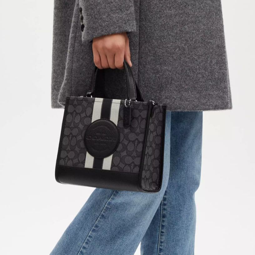 Сумка COACH Dempsey 22 Logo Tote - изображение 9
