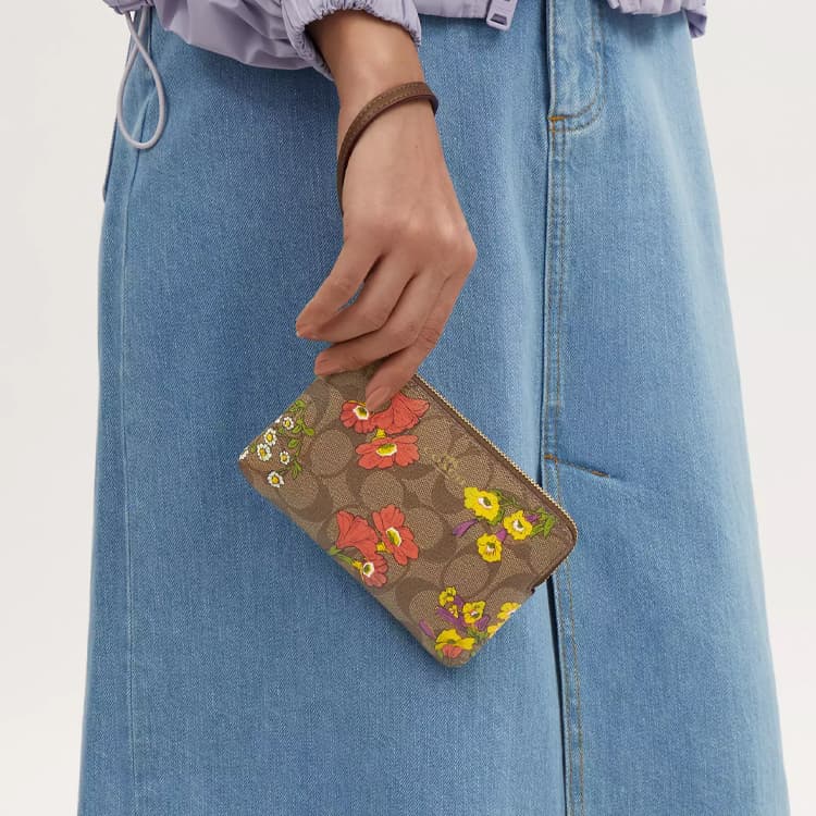 Сумка COACH Corner Zip Wristlet 15 Floral Print - изображение 5