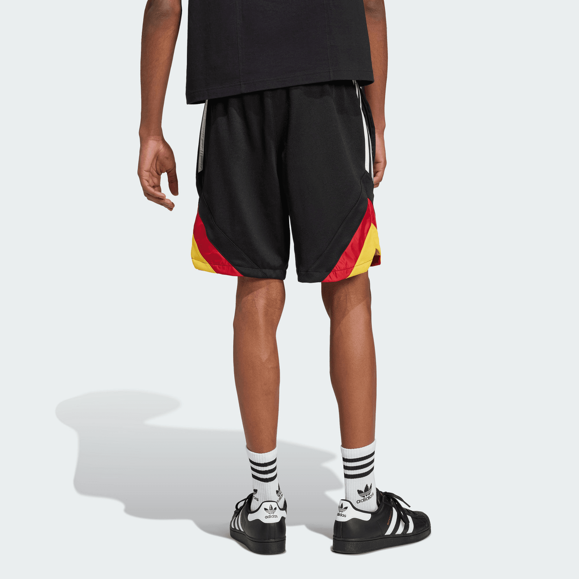 Шорты adidas Originals Germany Shorts - изображение 6