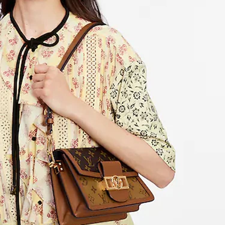 Мини-сумка Louis Vuitton Dauphine Mini - изображение 8