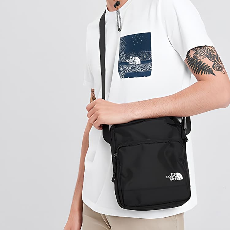 The North Face Lightweight Nylon Shoulder Bag Black - изображение 5