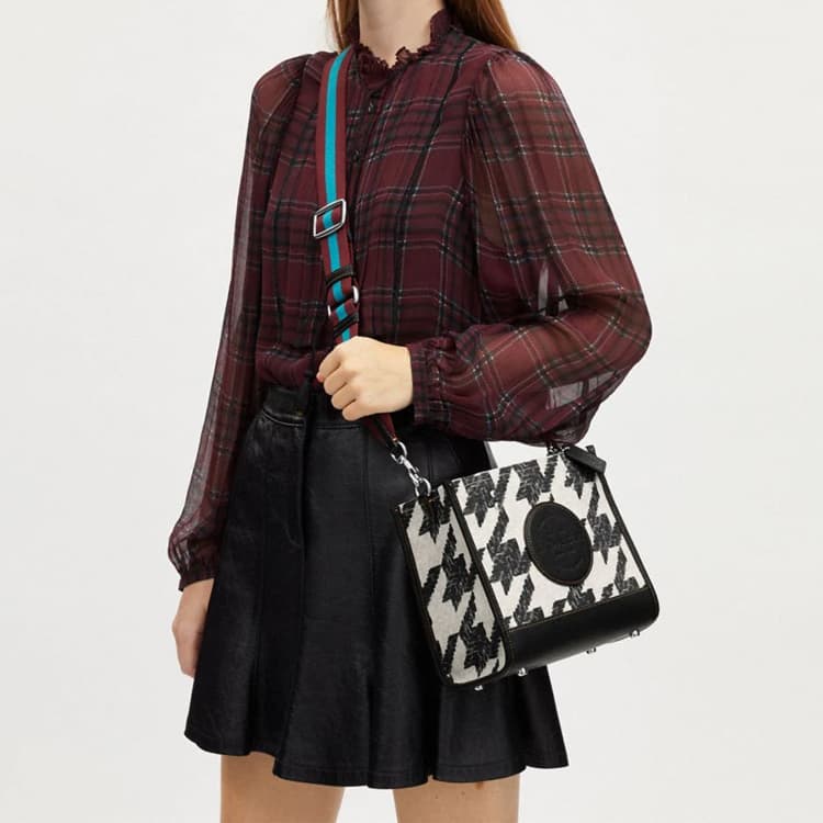 Сумка COACH Dempsey 22 - изображение 5