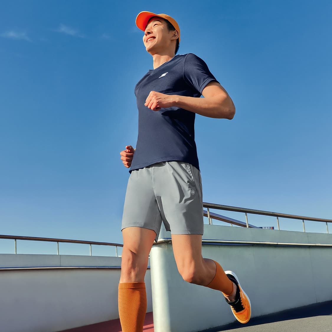 Тренировочные штаны Skechers - изображение 4