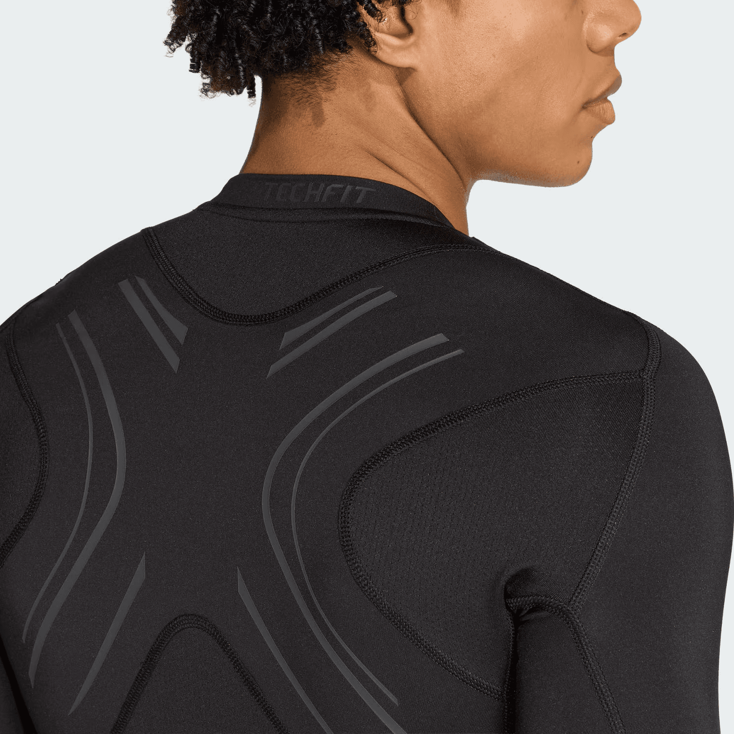 Спортивный костюм adidas Techfit Excitement Top - изображение 5