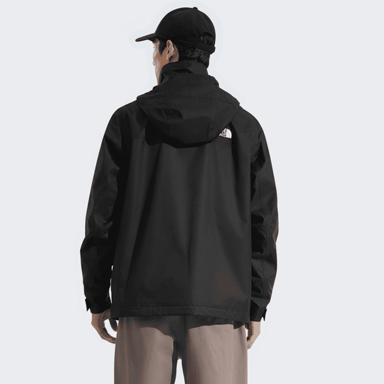 Демисезонная куртка THE NORTH FACE DRYVENT - изображение 4