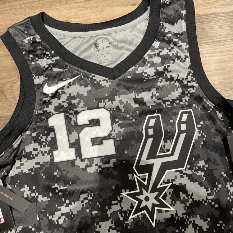 Баскетбольная майка Nike NBA 12 - изображение 3
