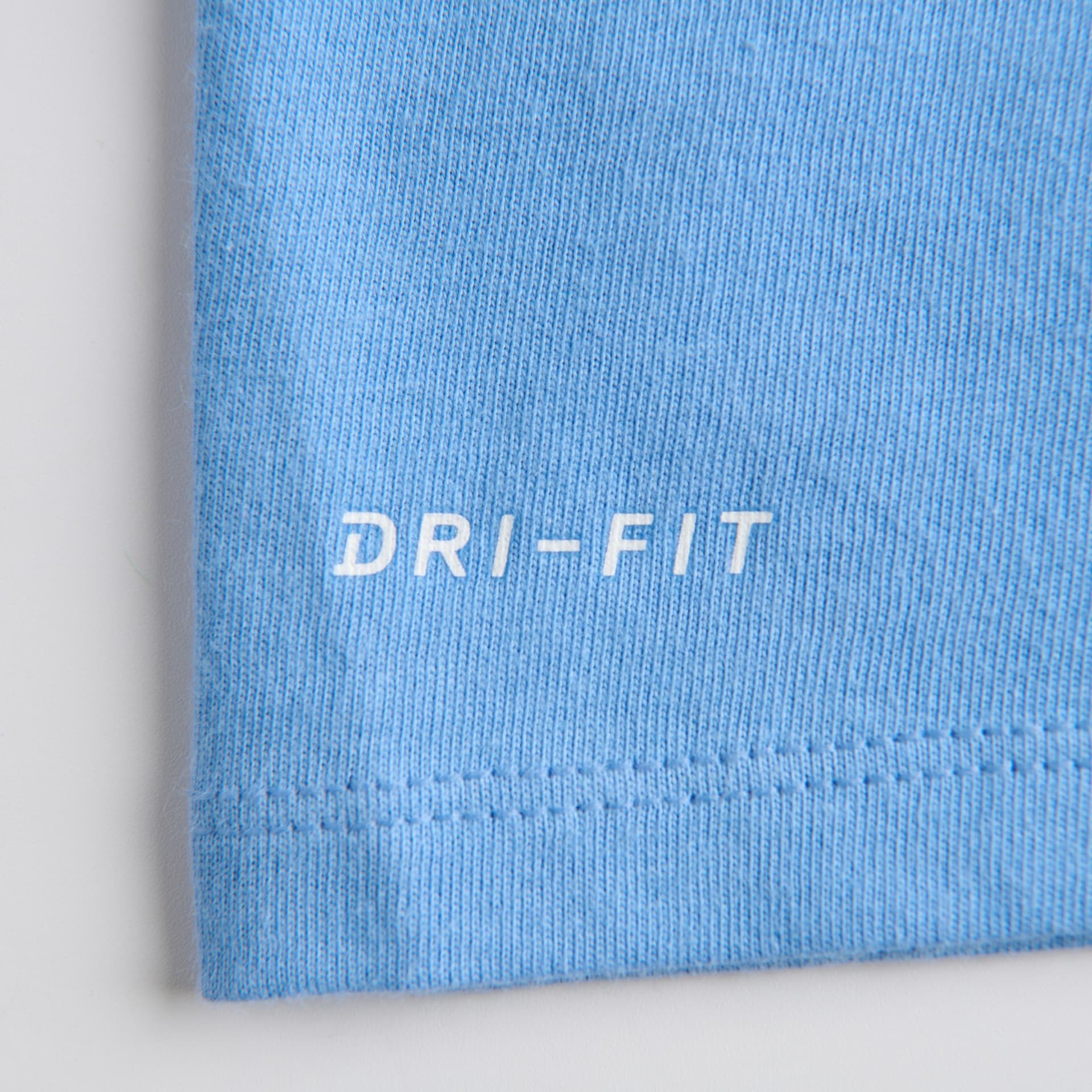 Футболка NikeNBA Dri-FitTLogo - изображение 4