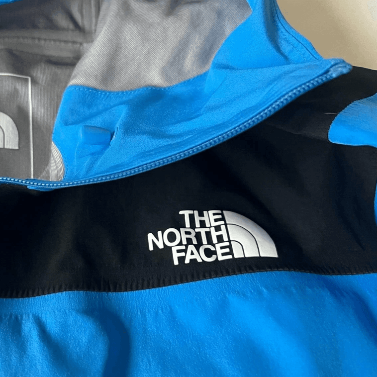 Демисезонная куртка THE NORTH FACE Logo - изображение 4
