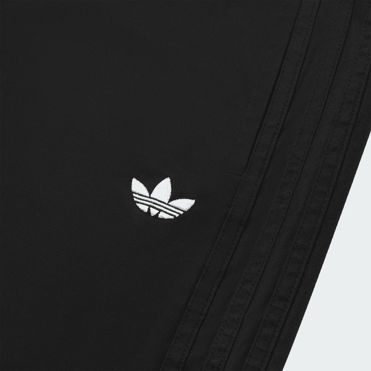 Тренировочные штаны adidas Originals SS25 Woven Shorts - изображение 4